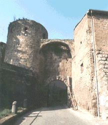 33-Sutri-PortaFranceta.gif (43197 bytes)